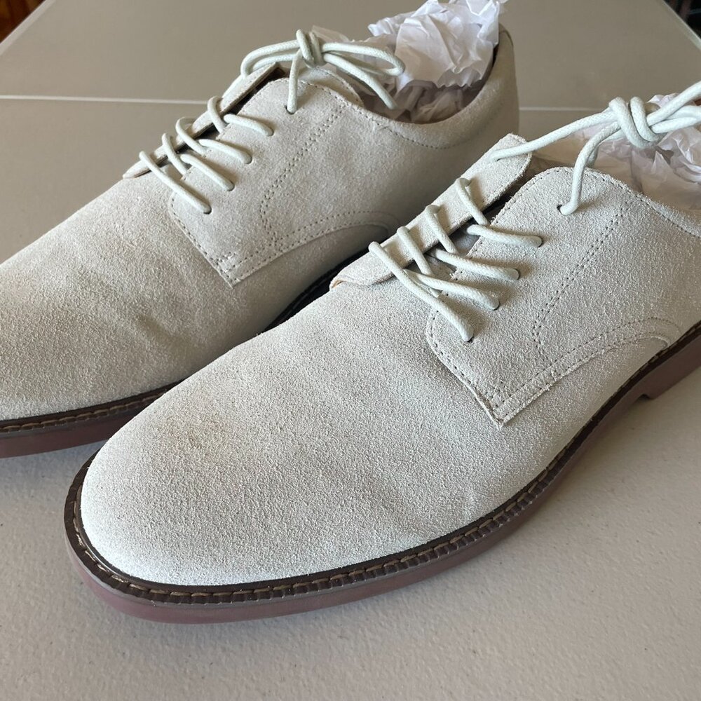 G.H. Bass - Pasadena White Bucks - Men's Size: 11.5